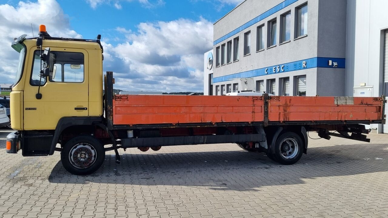 Dropside/ Flatbed truck MAN 12.192: picture 6
