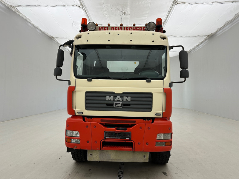 MAN TGA 33.430 - 6x4 - Cab chassis truck: picture 2