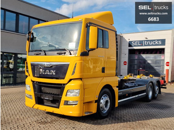 Container transporter/ Swap body truck MAN TGX 26.400