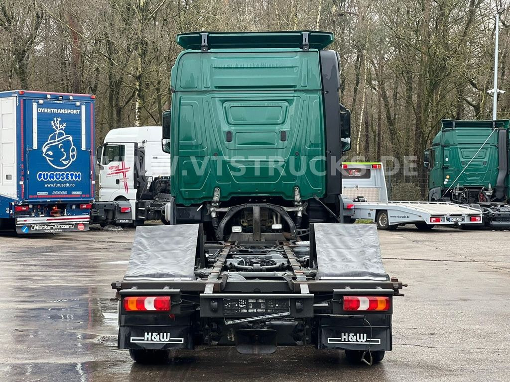Container transporter/ Swap body truck Mercedes-Benz Actros 2536L 6x2 EU6 Retarder BDF-Fahrgestell: picture 6