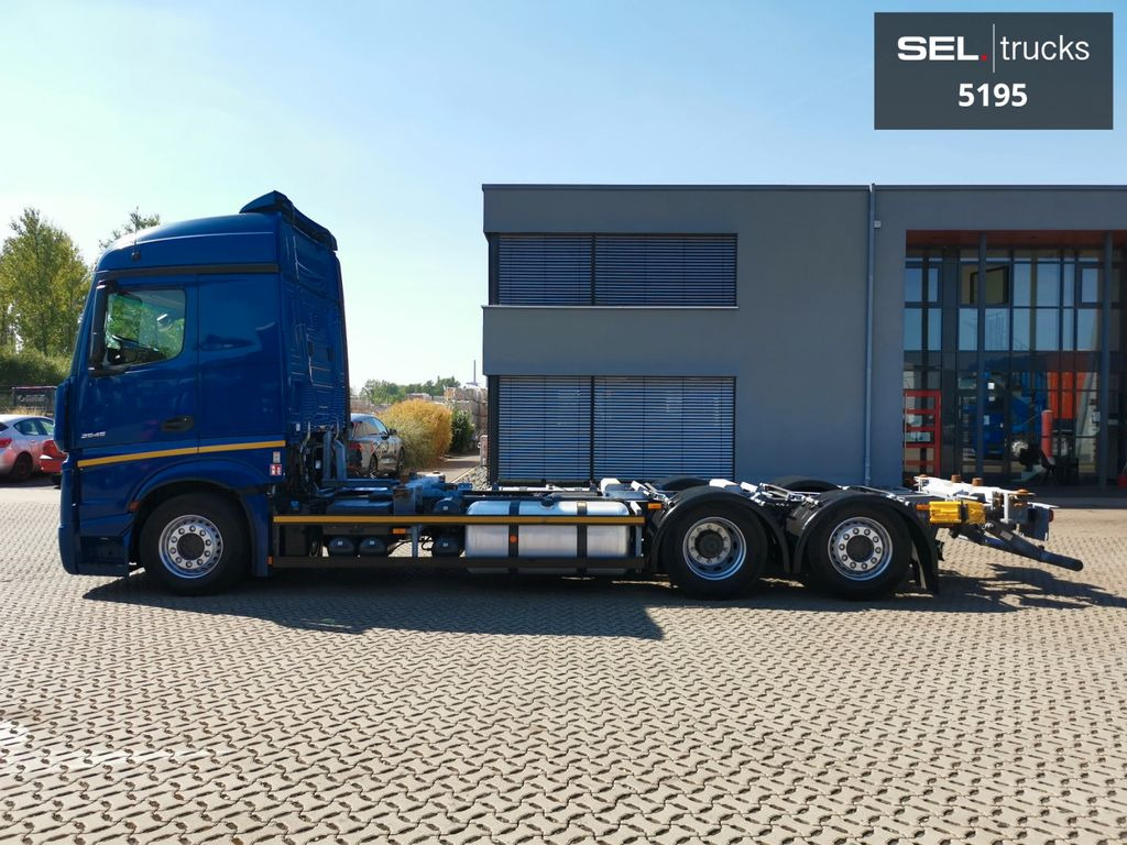 Container transporter/ Swap body truck Mercedes-Benz Actros 2545 / VOITH Retarder / Lift-Lenkachse: picture 8