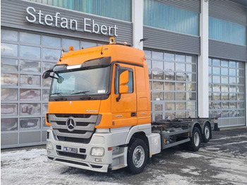 Container transporter/ Swap body truck MERCEDES-BENZ Actros 2548