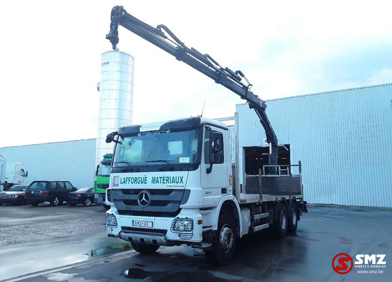 Dropside/ Flatbed truck, Crane truck Mercedes-Benz Actros 2641 Hiab 122 BS3 remote: picture 3