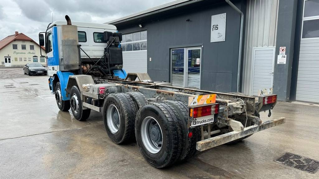 Cab chassis truck Mercedes-Benz Actros 3235 8X4 chassis - TOP: picture 11