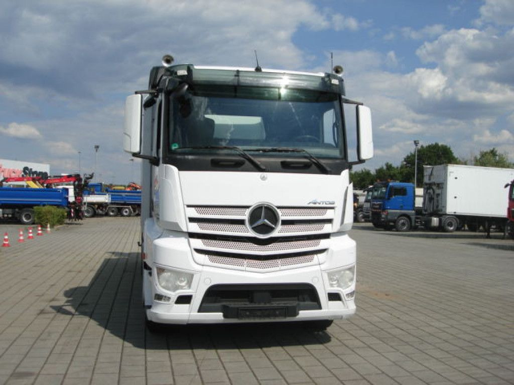 Dropside/ Flatbed truck, Crane truck Mercedes-Benz Antos 2543 L/6x2 Pritsche Heckkran: picture 6