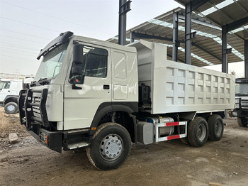 Tipper for transportation of silos SINOTRUK HOWO 371 Dump Truck: picture 1