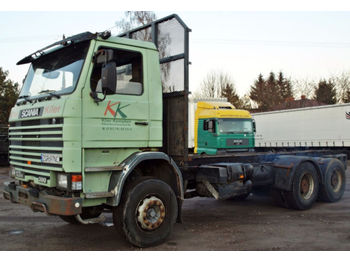 Cab chassis truck Scania 113 6x4: picture 1