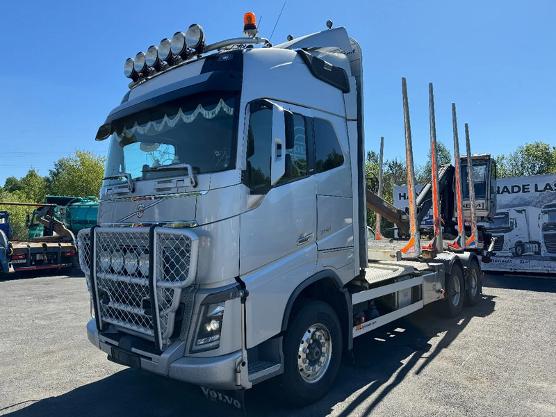 Timber truck, Crane truck Volvo FH 16.750 6x4, Retarder, Timber-truck, 2018 + Crane: picture 3