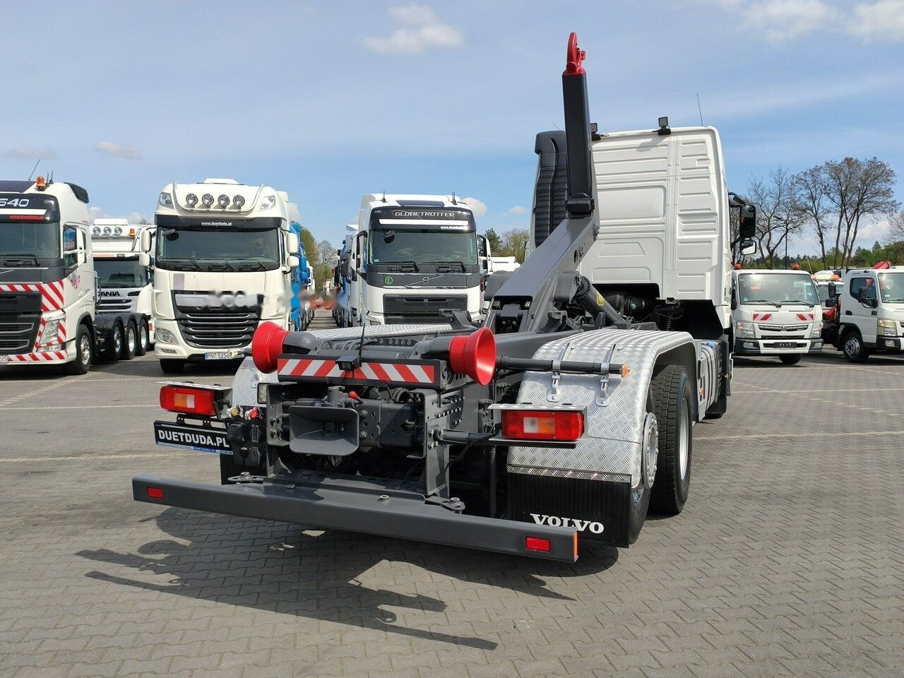 Hook lift truck Volvo FH 460: picture 18