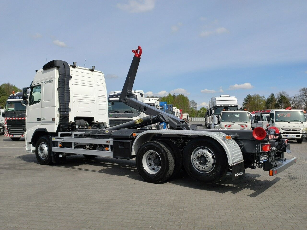 Hook lift truck Volvo FH 460: picture 24