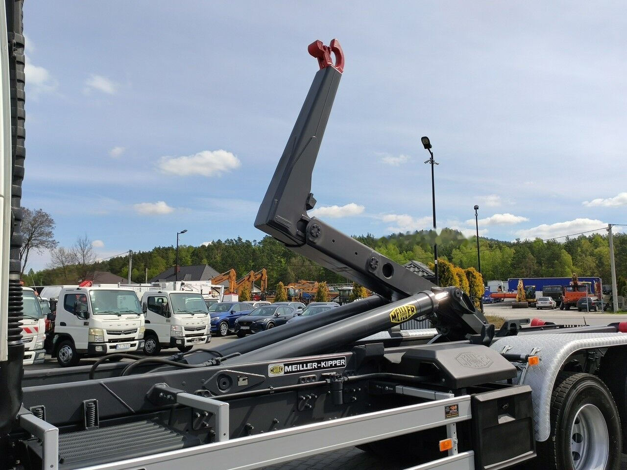 Hook lift truck Volvo FH 460: picture 30