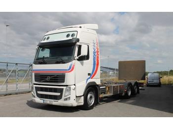 Container transporter/ Swap body truck Volvo FH 6X2: picture 1