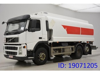 Tank truck for transportation of fuel Volvo FM 380 - 6x2: picture 1