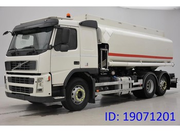 Tank truck for transportation of fuel Volvo FM 400 - 6x2: picture 1