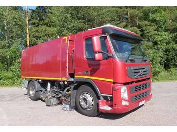Road sweeper Beam S8000 Volvo FM330: picture 1