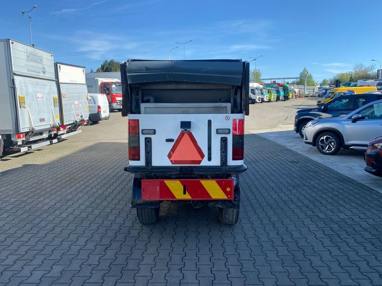 Road sweeper Boschung S3 Sweeper / EURO5 / 4X4 / NICE CONDITION / WORKS GREAT: picture 7