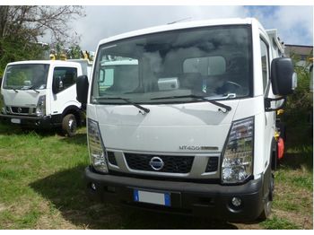 Garbage truck NISSAN NT400 35.15