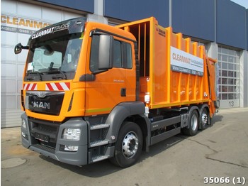 Garbage truck MAN TGS 26.320: picture 1