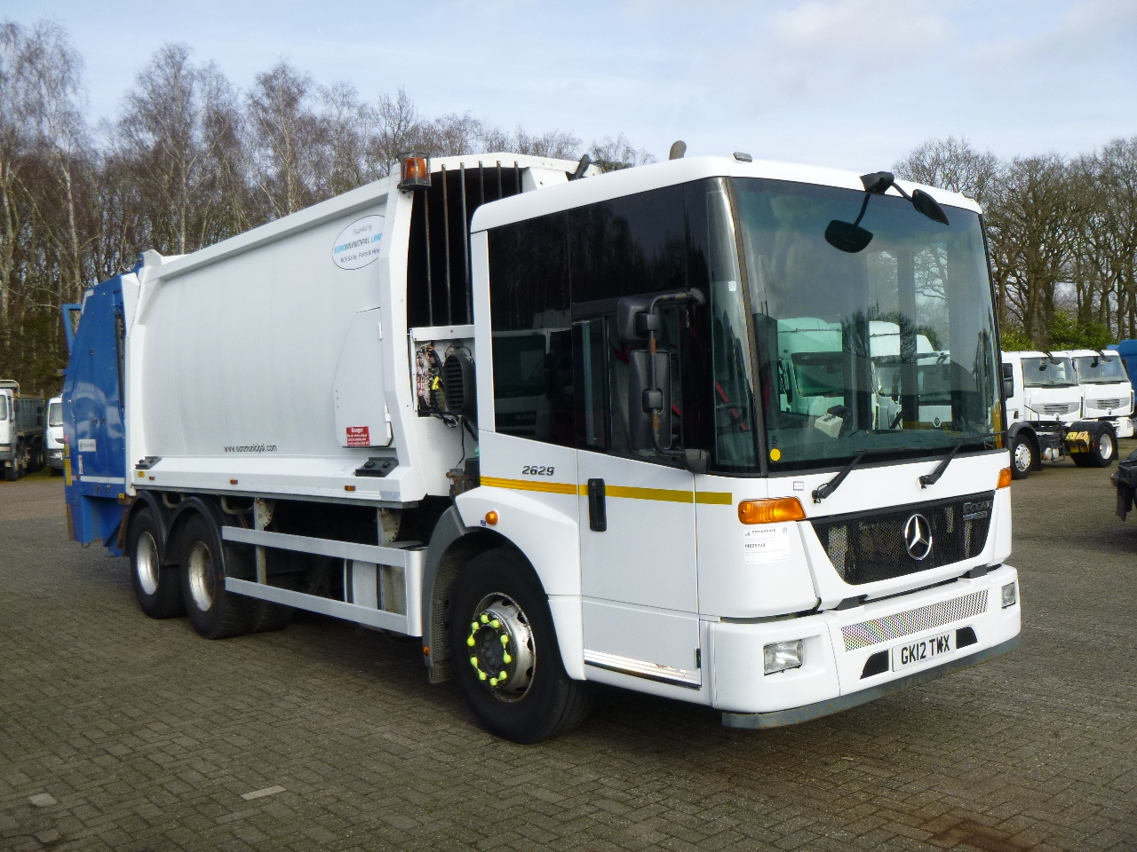 Garbage truck Mercedes Econic 2629 6x4 RHD Euro 5 EEV Geesink Norba refuse truck: picture 2