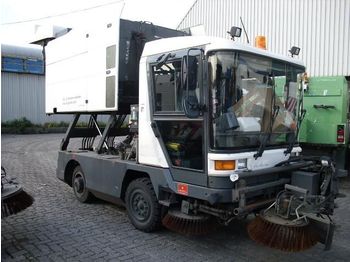 RAVO 530 Container Dump
 - Road sweeper
