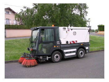 nc SWINGO - Road sweeper