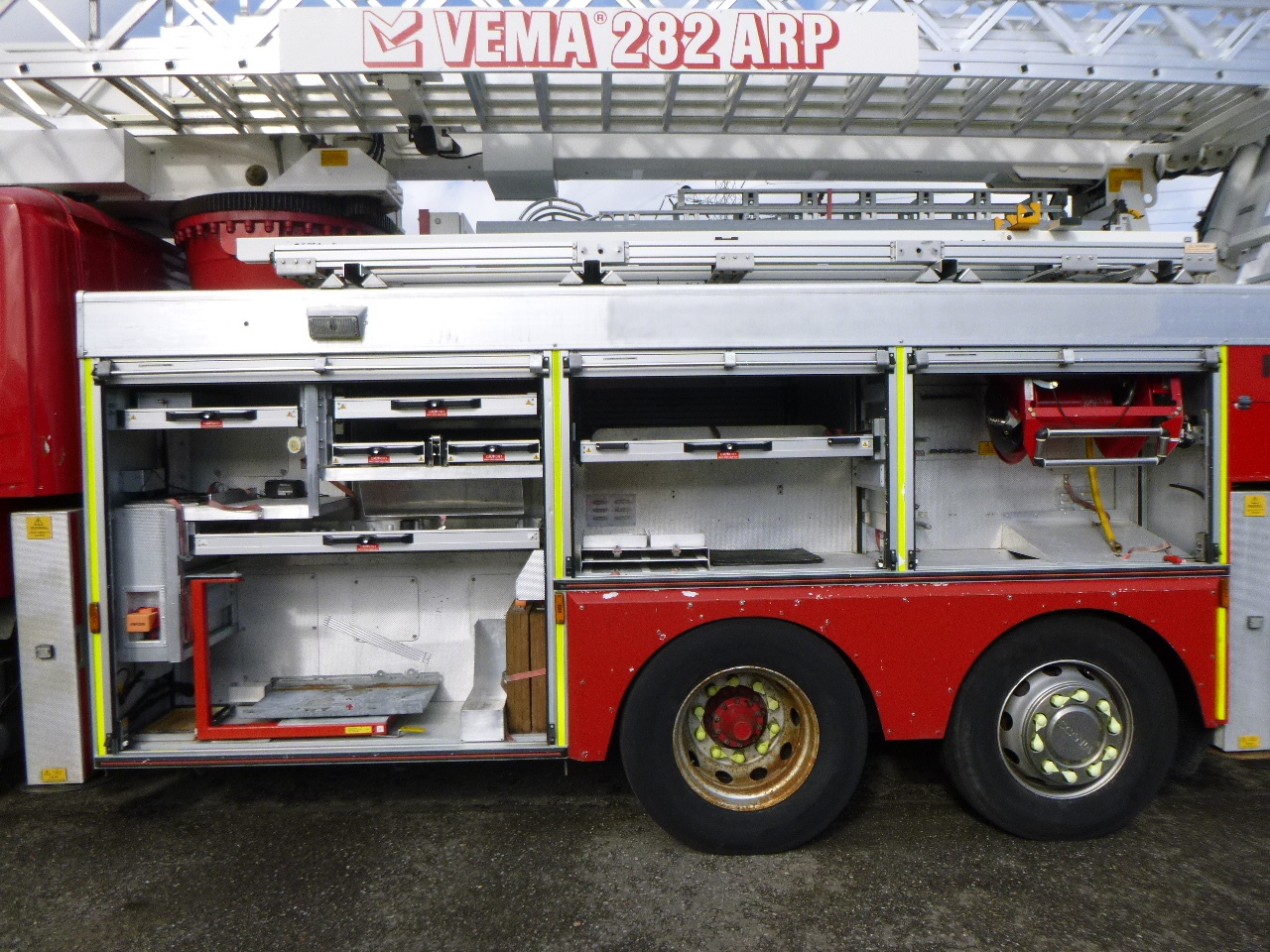 Scania P310 6x2 RHD fire truck + pump, ladder & manlift leasing Scania P310 6x2 RHD fire truck + pump, ladder & manlift: picture 14