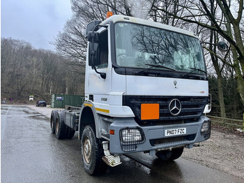 MERCEDES Actros 3332 6x6 Chassis cab - Cab chassis truck: picture 1