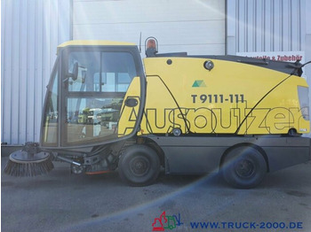 Johnston Sweeper CN 200 Kehren & Sprühen Klima - Road sweeper: picture 1