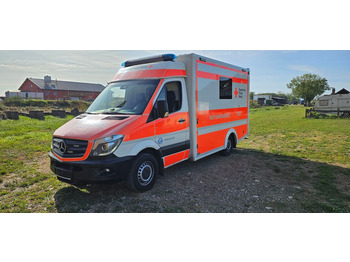 Mercedes-Benz Rettungswagen Sprinter 316 cdi Feuerwehr  - Ambulance: picture 3