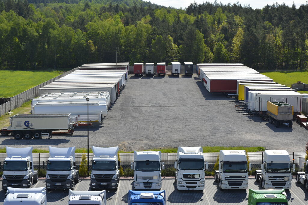 DUETDUDA - Utility/ Special vehicles MITSUBISHI undefined: picture 2