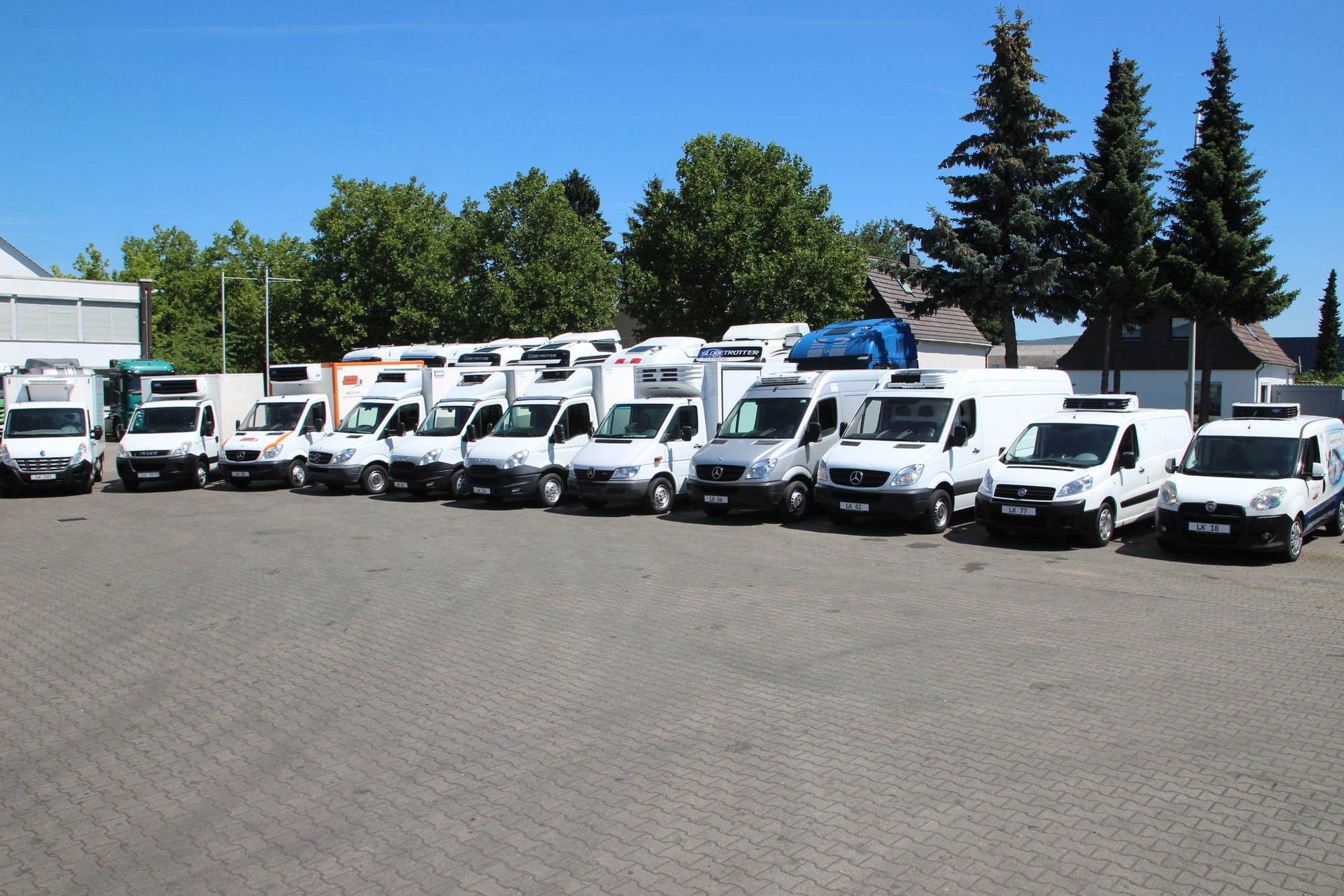 Yourtrucks GmbH - Trailers - Year: 2014, Germany undefined: picture 4