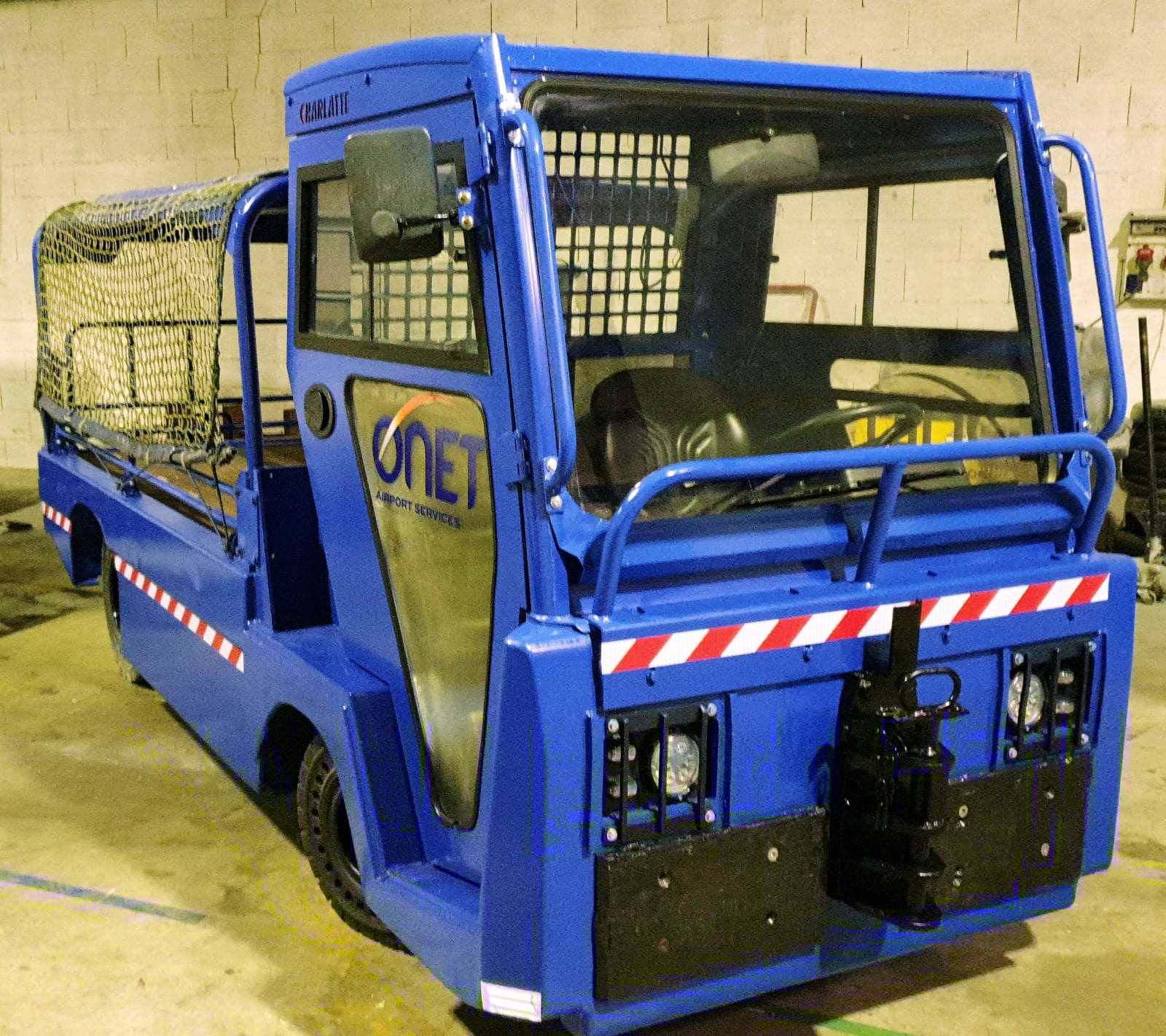 Air Business GSE - Ground support equipment VESTERGAARD - Year: 2001, France undefined: picture 4