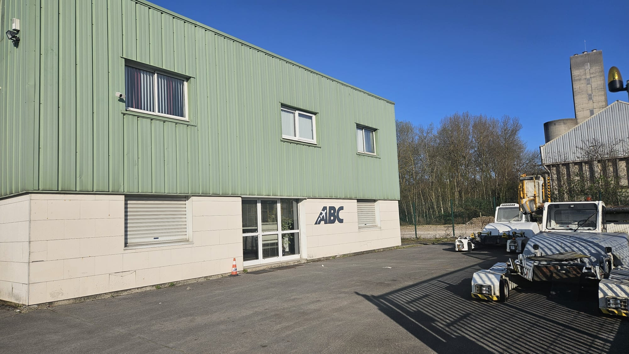 Air Business GSE - Ground support equipment VESTERGAARD - Year: 2001, France undefined: picture 2