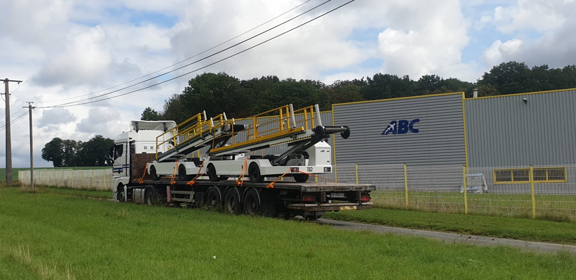 Air Business GSE - Ground support equipment VESTERGAARD - Year: 2001, France undefined: picture 3