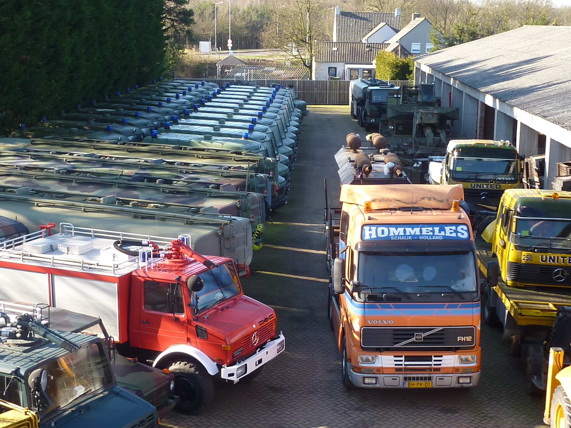 A.M. Hommeles B.V. - Trucks MAN M2000 undefined: picture 3