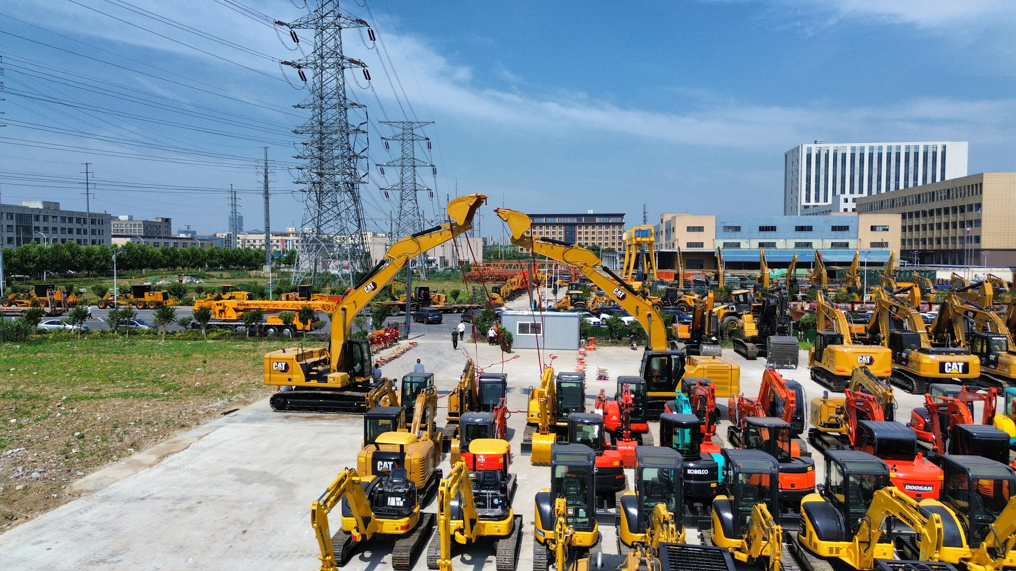 Toaks International Trading Company - Trucks - Year: 2022, rent undefined: picture 4