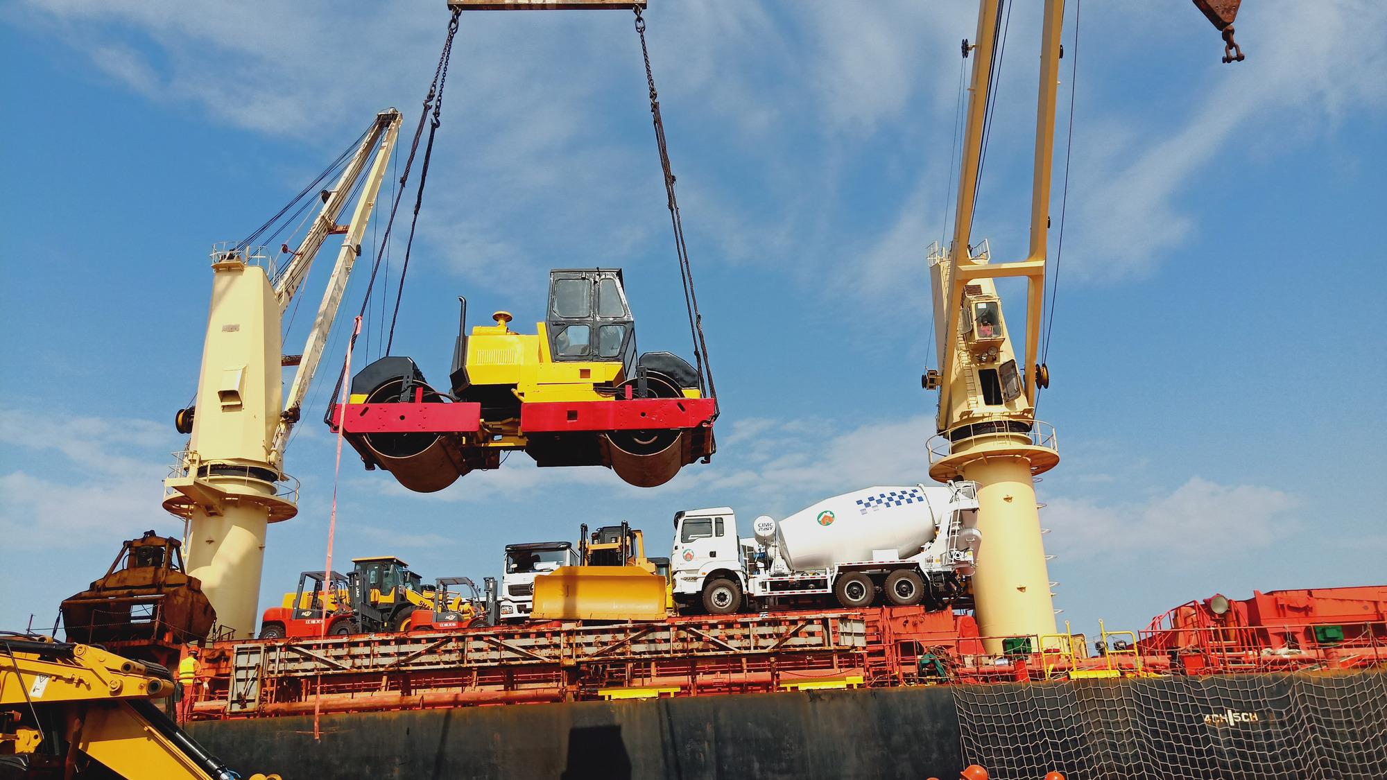 Toaks International Trading Company - Trucks - Year: 2022, rent undefined: picture 13