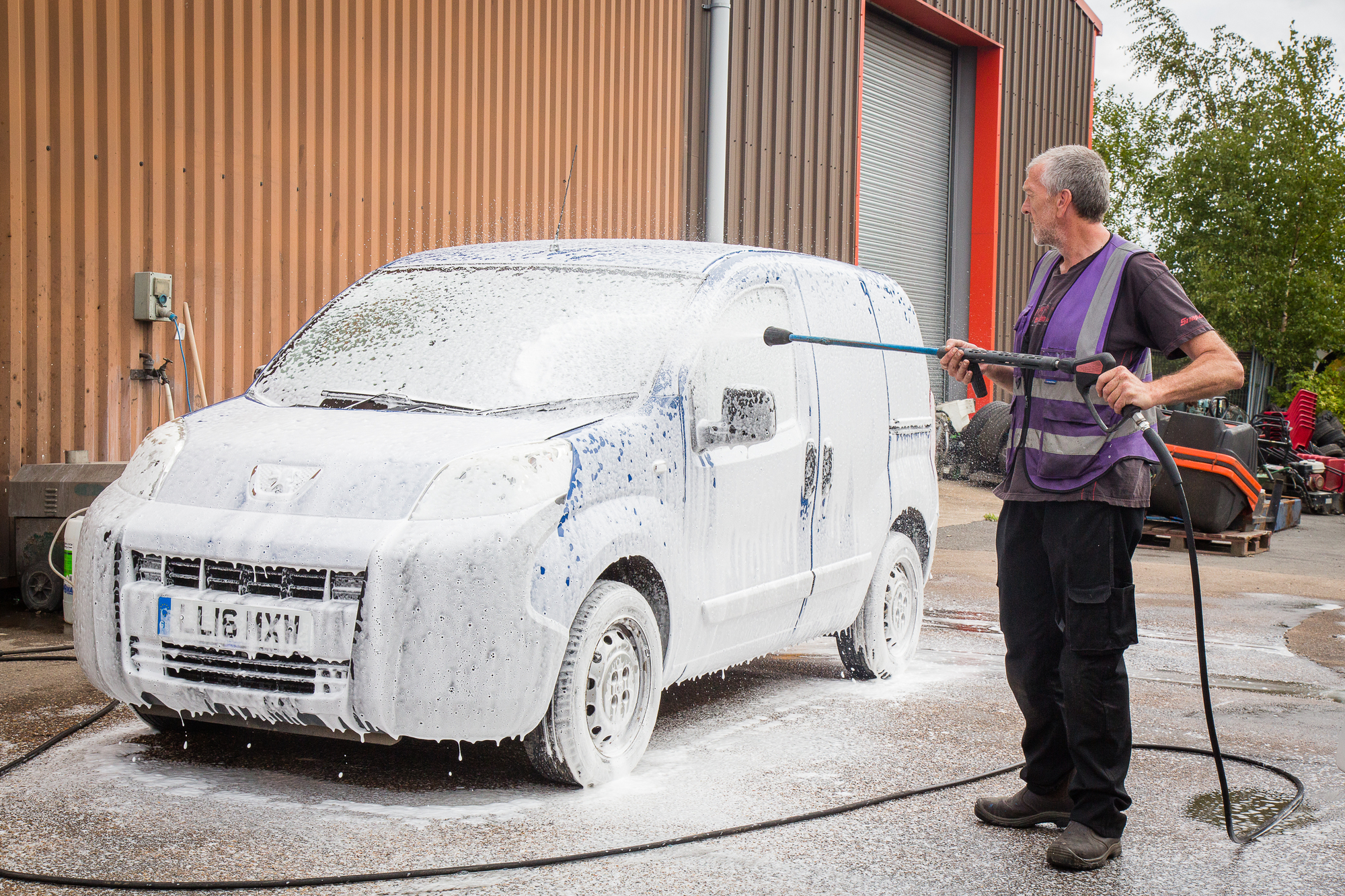 COMMERCIAL VEHICLE AUCTIONS LIMITED undefined: picture 7