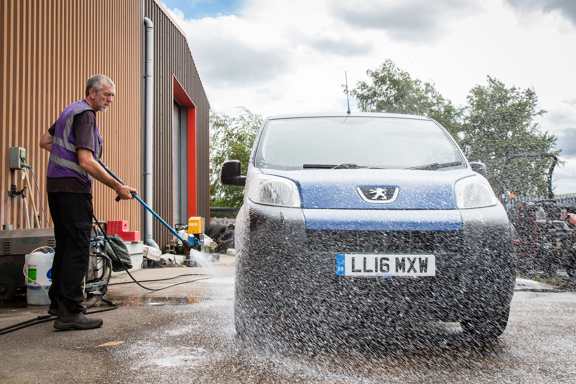 COMMERCIAL VEHICLE AUCTIONS LIMITED undefined: picture 6