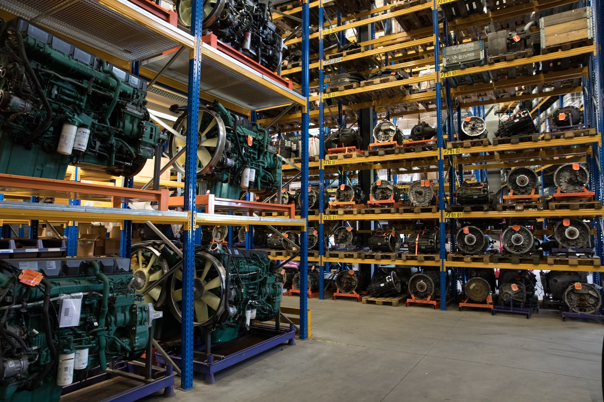 BAS PARTS & TYRES B.V. - Spare parts MERCEDES-BENZ Actros - Year: 2016 undefined: picture 1