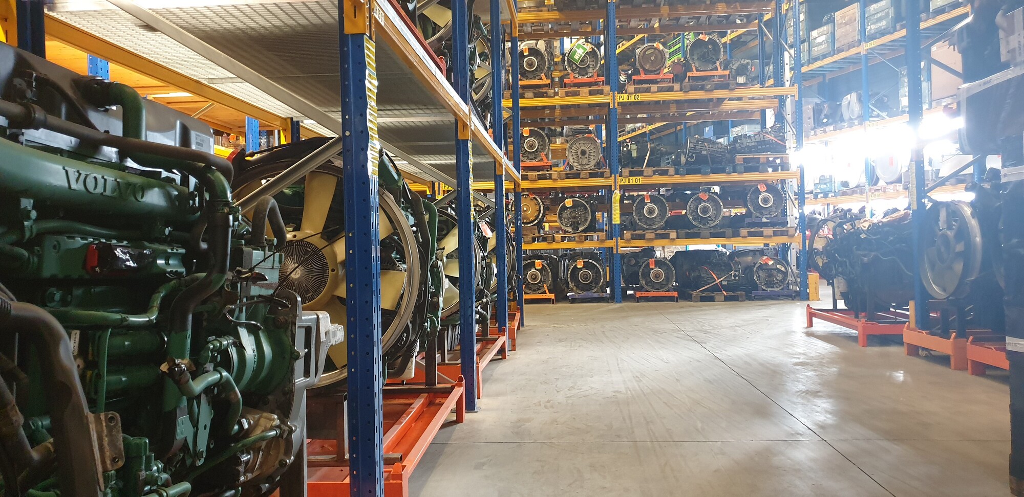 BAS PARTS & TYRES B.V. - Spare parts MERCEDES-BENZ Actros - Year: 2016 undefined: picture 4