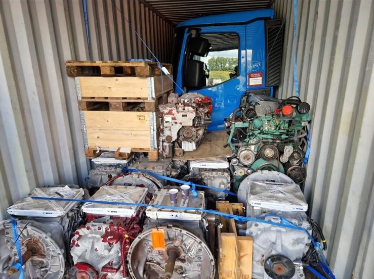 BAS PARTS & TYRES B.V. - Spare parts MERCEDES-BENZ Actros - Year: 2016 undefined: picture 9