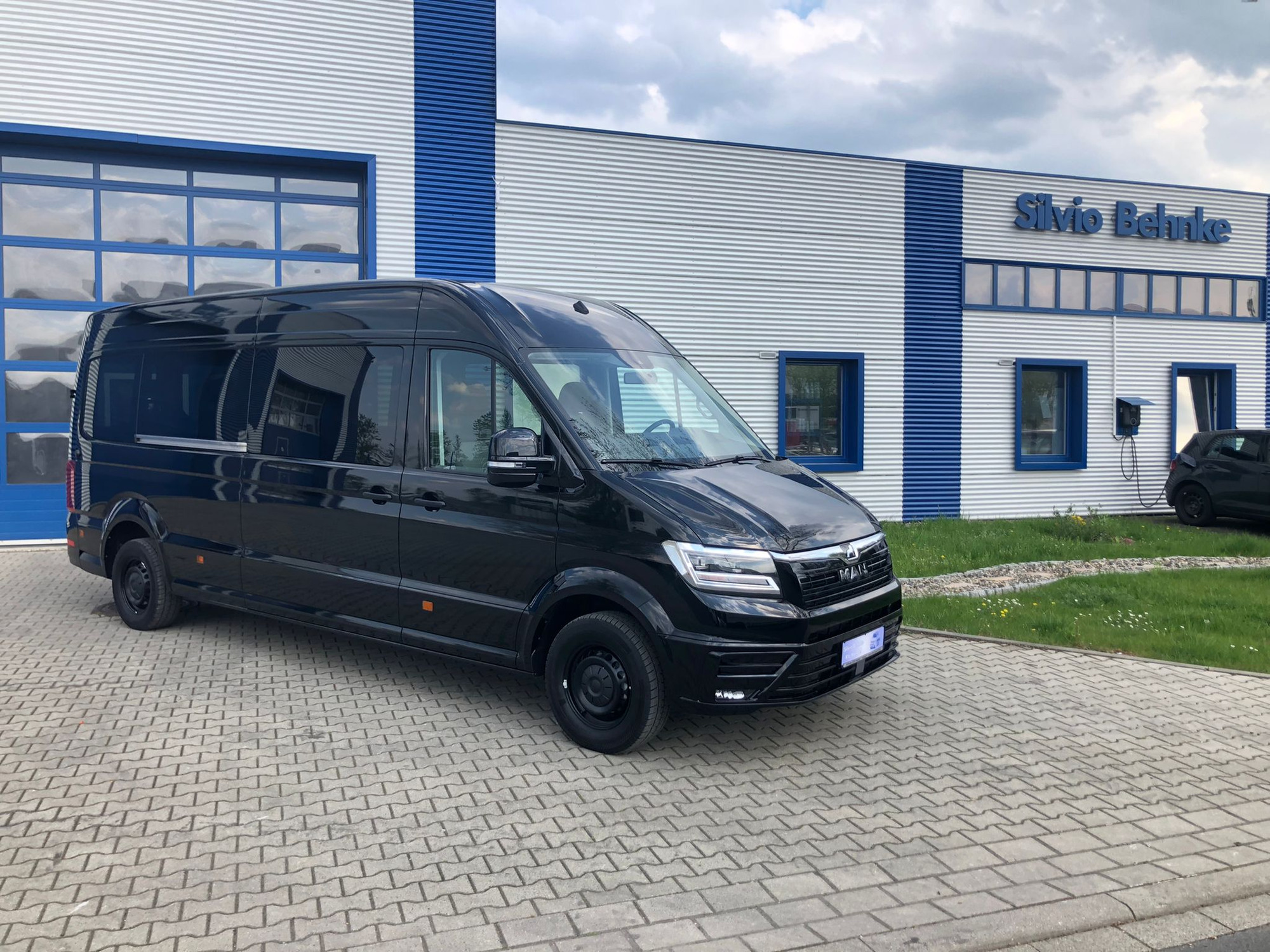 Silvio Behnke Kfz Handel und Vermietung GmbH undefined: picture 6