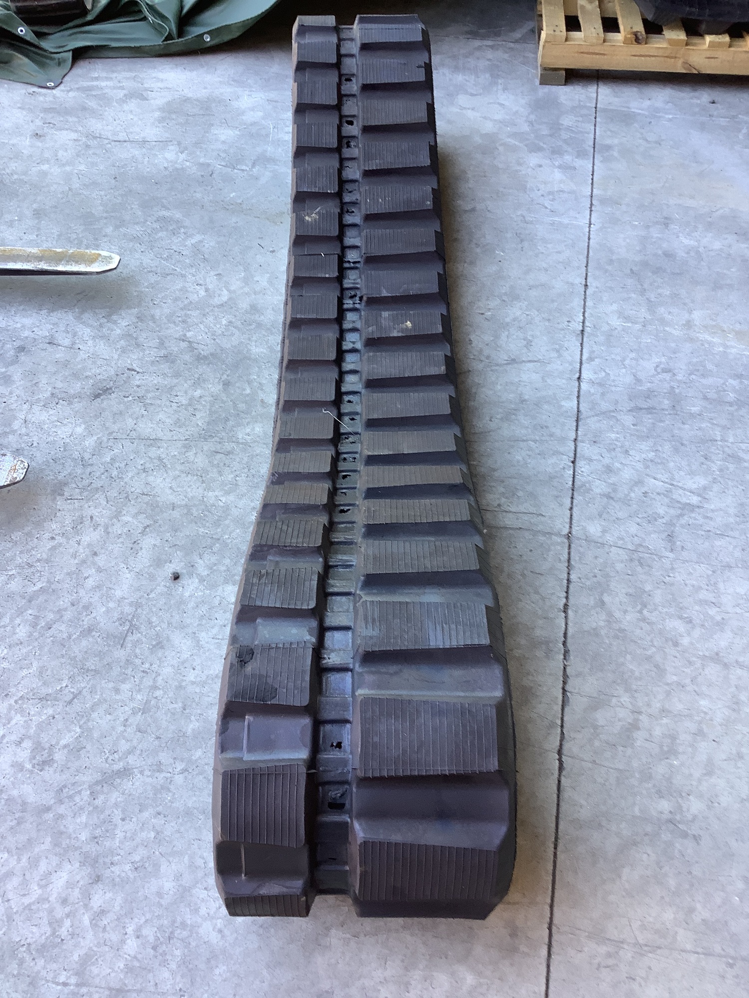 GLOBAL TRACK WAREHOUSE EUROPE GMBH undefined: picture 9