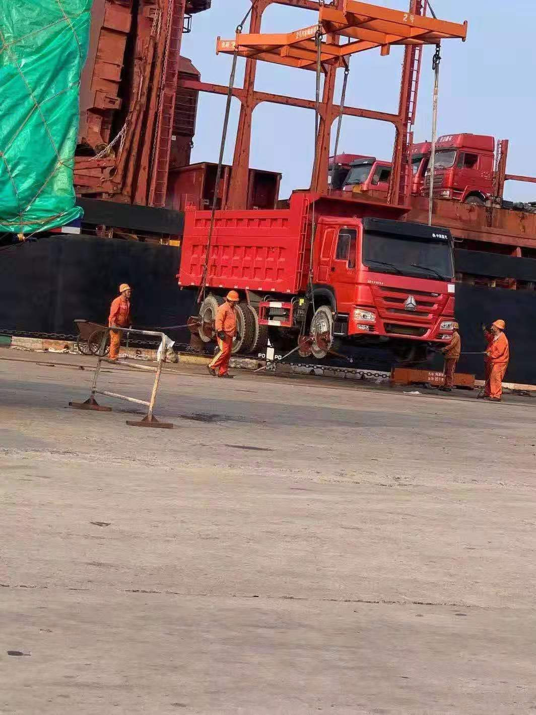 Shandong Guhong Auto Industrial CO., LTD - Trucks - Year: 2019, 6x4, air conditioner undefined: picture 5
