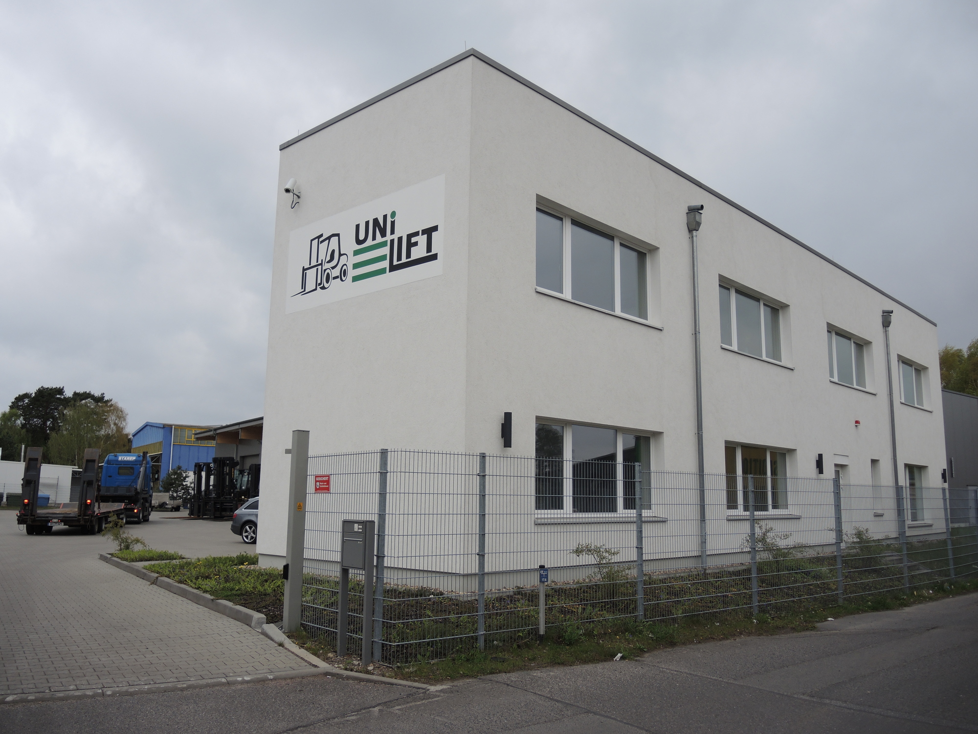 Unilift GmbH&Co.Kg undefined: picture 2