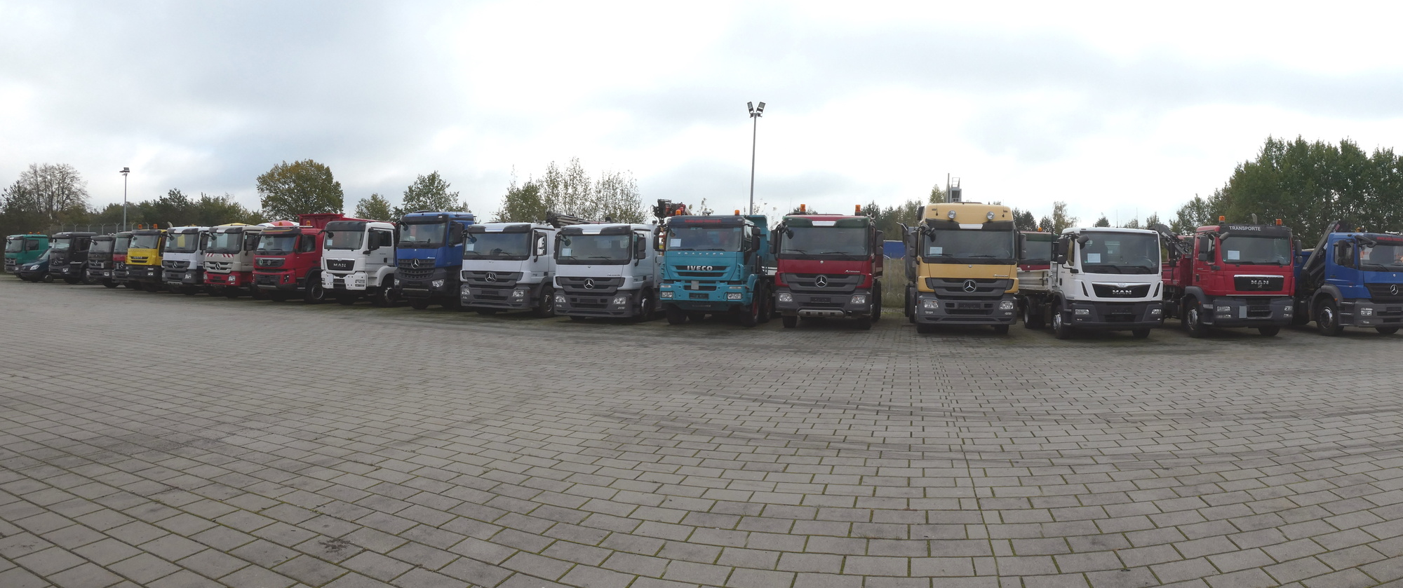 Henze Truck GmbH undefined: picture 1