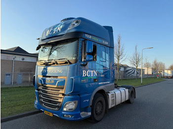 Tractor unit DAF XF 460