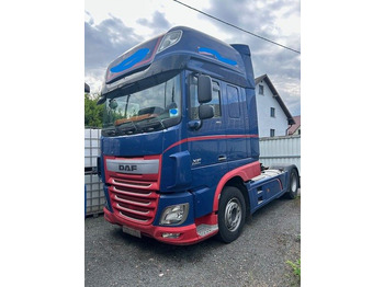Tractor unit DAF XF 460