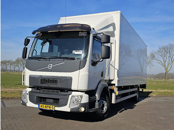 Box truck VOLVO FL 220